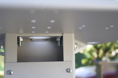 Heavy duty wheeled projector stand