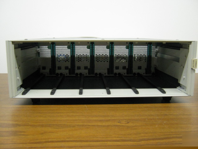 Tektronix TM506/02 power module mainframe