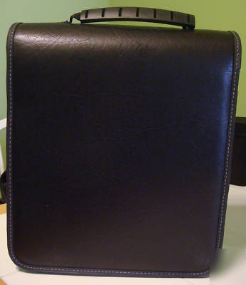 Used univenture cd / dvd storage binder - 224 discs 