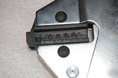 Contact rectangular crimper connector 11147000