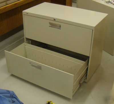 Hon lateral file 2 drawer 36IN wid steel putty 2PC used
