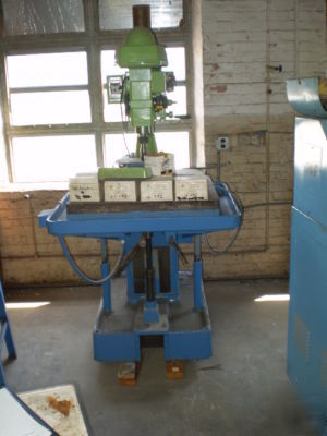 Automation associates tapping machine