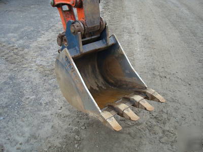 Kubota KX121-3 mini excavator cab a/c, angle blade 