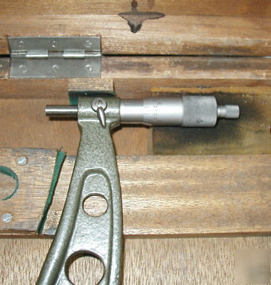 Mitutoyo 20-21 inch micrometer. with case 