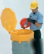 Ultra-global funnel w/ hinged cover and spout