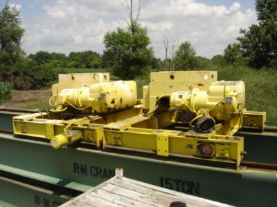 5900 r&m 15 ton crane