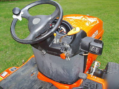 Kubota BX2350 hst 4X4 with 5' mowerdeck 23HP diesel