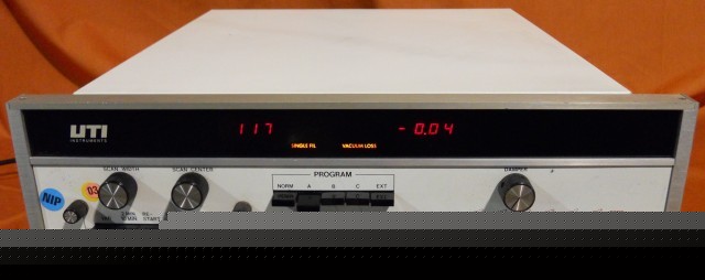 Uti instruments precision gas analyzer model 100C-02