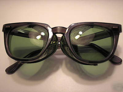 Ao Z87 green glass lens safety glasses w/side shields m