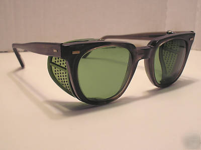 Ao Z87 green glass lens safety glasses w/side shields m
