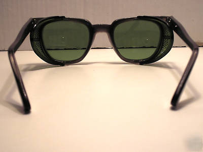 Ao Z87 green glass lens safety glasses w/side shields m