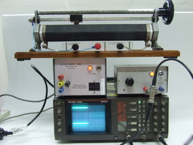 Philips 50MHZ oscilloscope w/ wave gen, probe, psu etc.