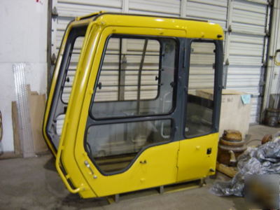 John deere 690E excavator cab