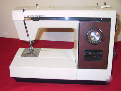 Kenmore heavy duty sewing machine 158-1784182 nice