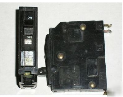 Squared type qo bolt on circuit breaker