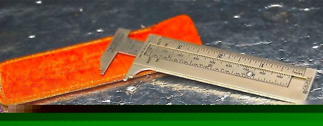 The executive pocket chum measuring caliper 3