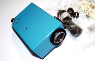 New KT5G-2P1111 (pnp) contrast scanner. + M12 skt.