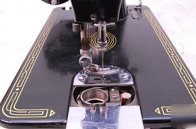 Singer heavy duty industrial strength sewing machine 