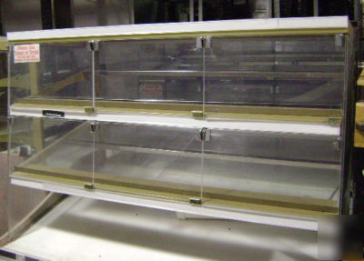 Structural concepts doughnut case, dry bakery case 