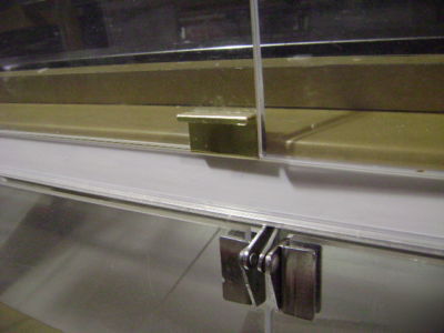 Structural concepts doughnut case, dry bakery case 