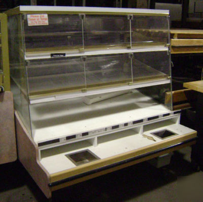 Structural concepts doughnut case, dry bakery case 