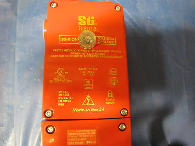 Sti TL8018 safety interlock switch with locking guard