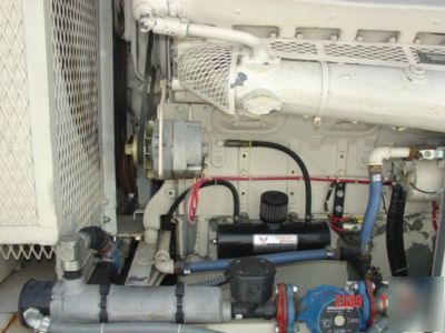 225KW detroit portable generator