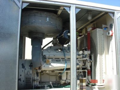 225KW detroit portable generator