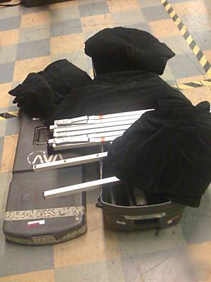 Dalite 9X12 fast fold projection screen + dress kit