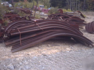 Steel support arch assembly for storage/repair building