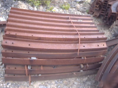 Steel support arch assembly for storage/repair building