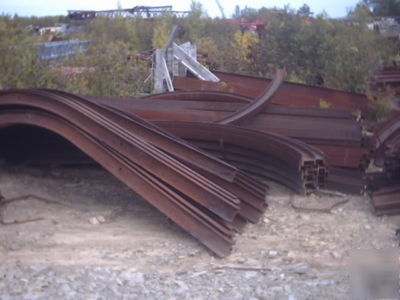 Steel support arch assembly for storage/repair building