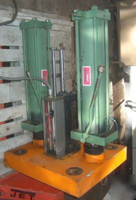 Hanna hydraulic cylinder set of two ME5-2H nc 5 24 00 