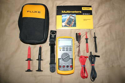 Fluke 87V true rms multimeter w/temp mint 