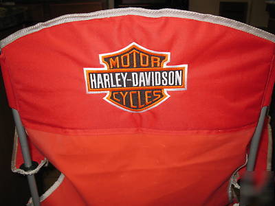 Motercycle embroidered show chair / 