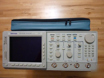 Tektronix TDS654C 500MHZ 4 channel color oscilloscope