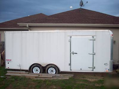 2007 united expressline uxt trailer enclosed 8.5X20TA52