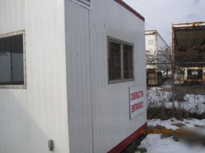 8X10 guard house w/forklift pockets