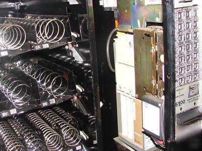 Automatic products 7000 snack machine working 30-day w.