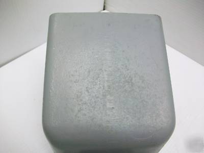 Hubbell pin & sleeve back / inlet box 100/125 amp 2