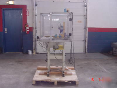 Robotic k-cut 520 de-gater & part sorter, pick & place