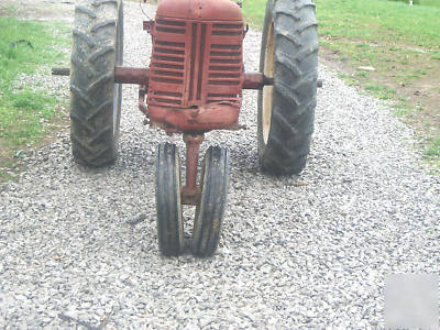 1954 farmall 200 tractor with 2 point fast hitch