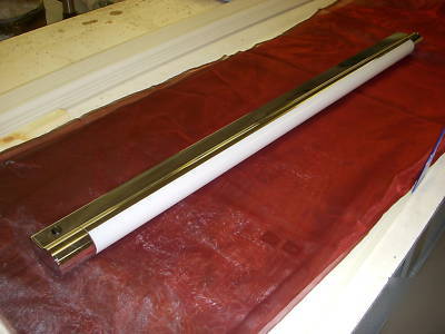 4' fluorescent task light fixture