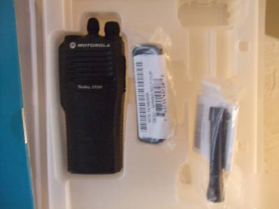 New motorola radius CP200 4 watt uhf radio - 