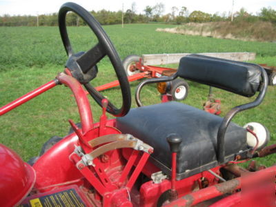 Nice 1979 international 140 tractor loaded very nice