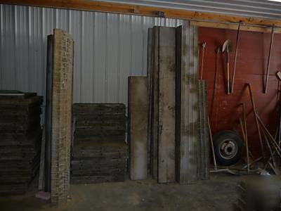 Used alum concrete wall forms vip textured & smooth set