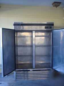 2 door stainless steel commercial refrigerator