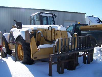 Caterpiller th-83 telehandler