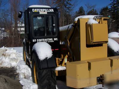 Caterpiller th-83 telehandler