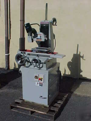 Harig 612 handfeed surface grinder built in dust collec